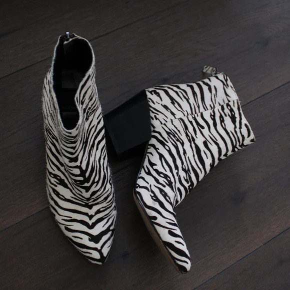 Dolce Vita Zebra Print Ankle Boots - Picture 1 of 8